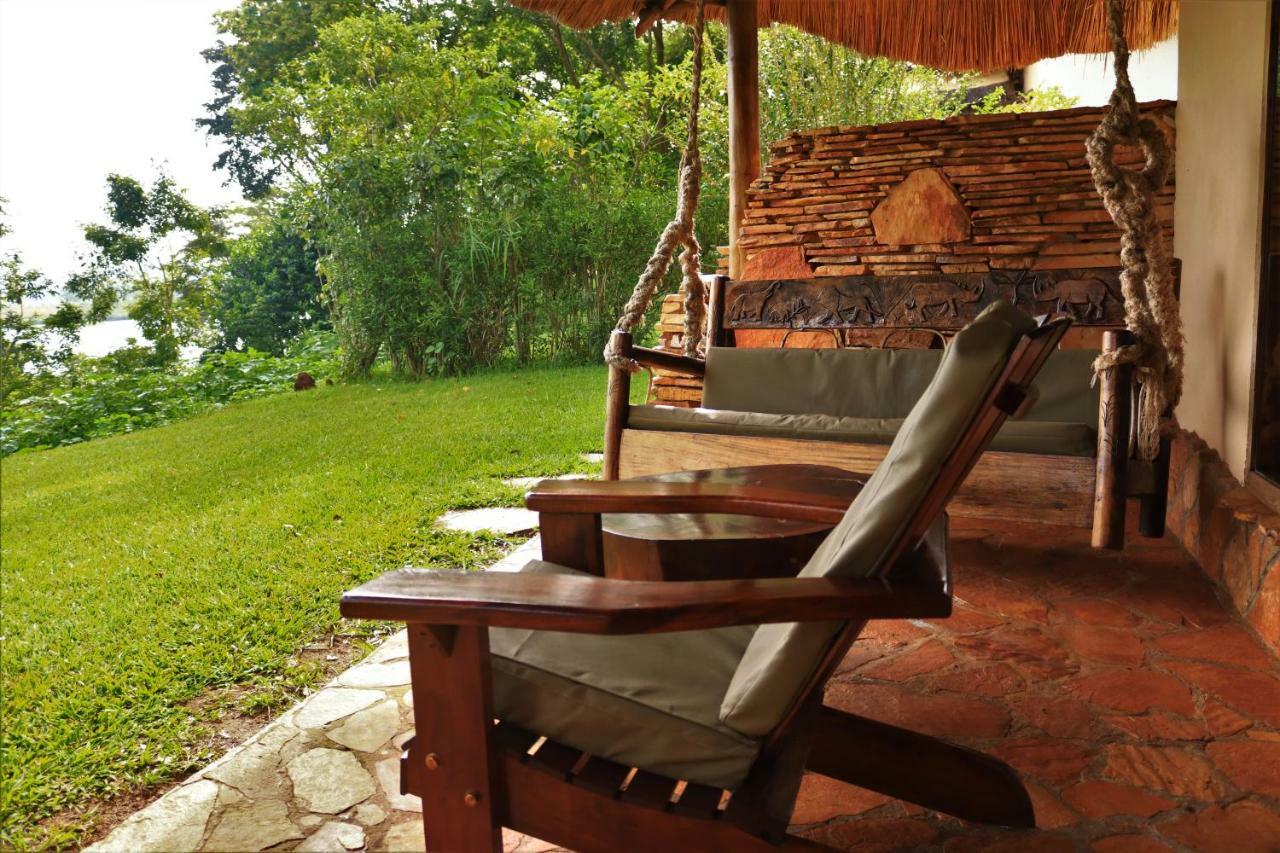 The Haven Hotel Jinja Bagian luar foto