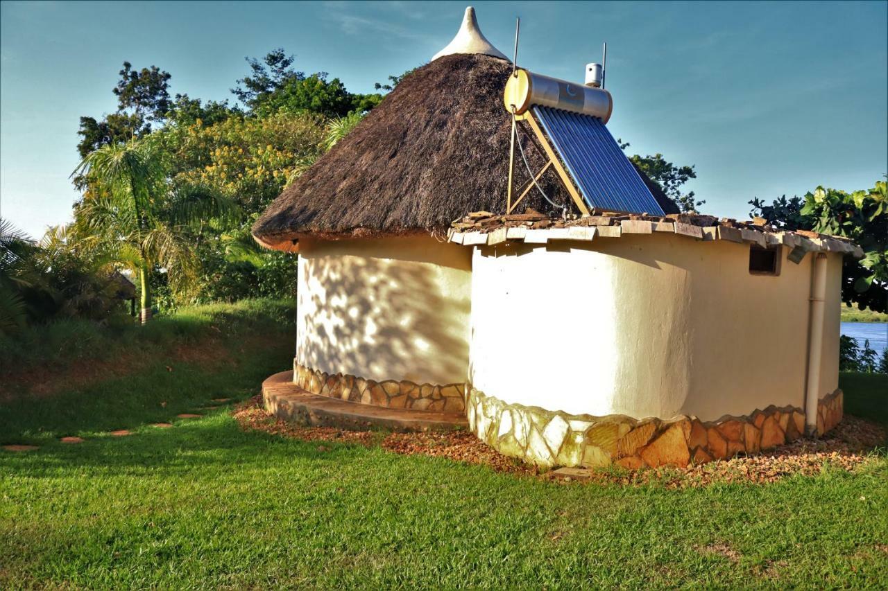 The Haven Hotel Jinja Bagian luar foto