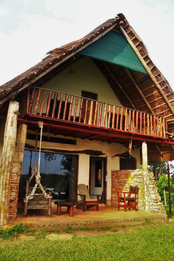 The Haven Hotel Jinja Bagian luar foto