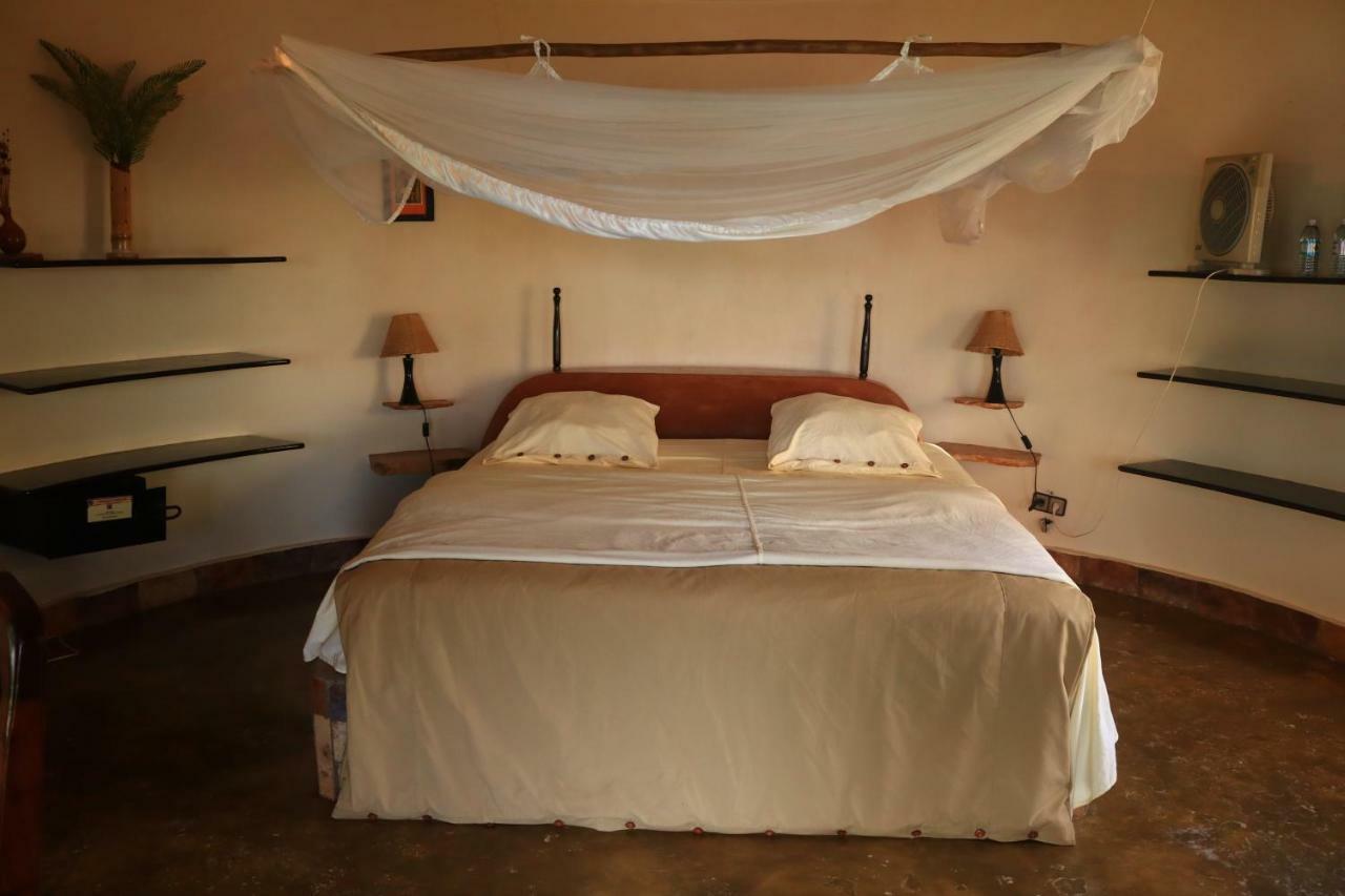 The Haven Hotel Jinja Bagian luar foto