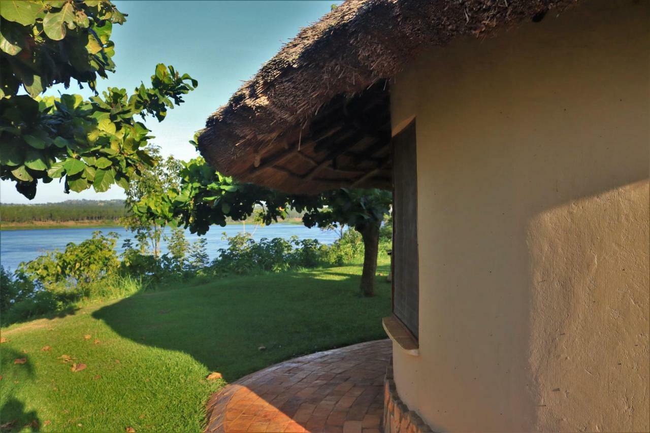 The Haven Hotel Jinja Bagian luar foto