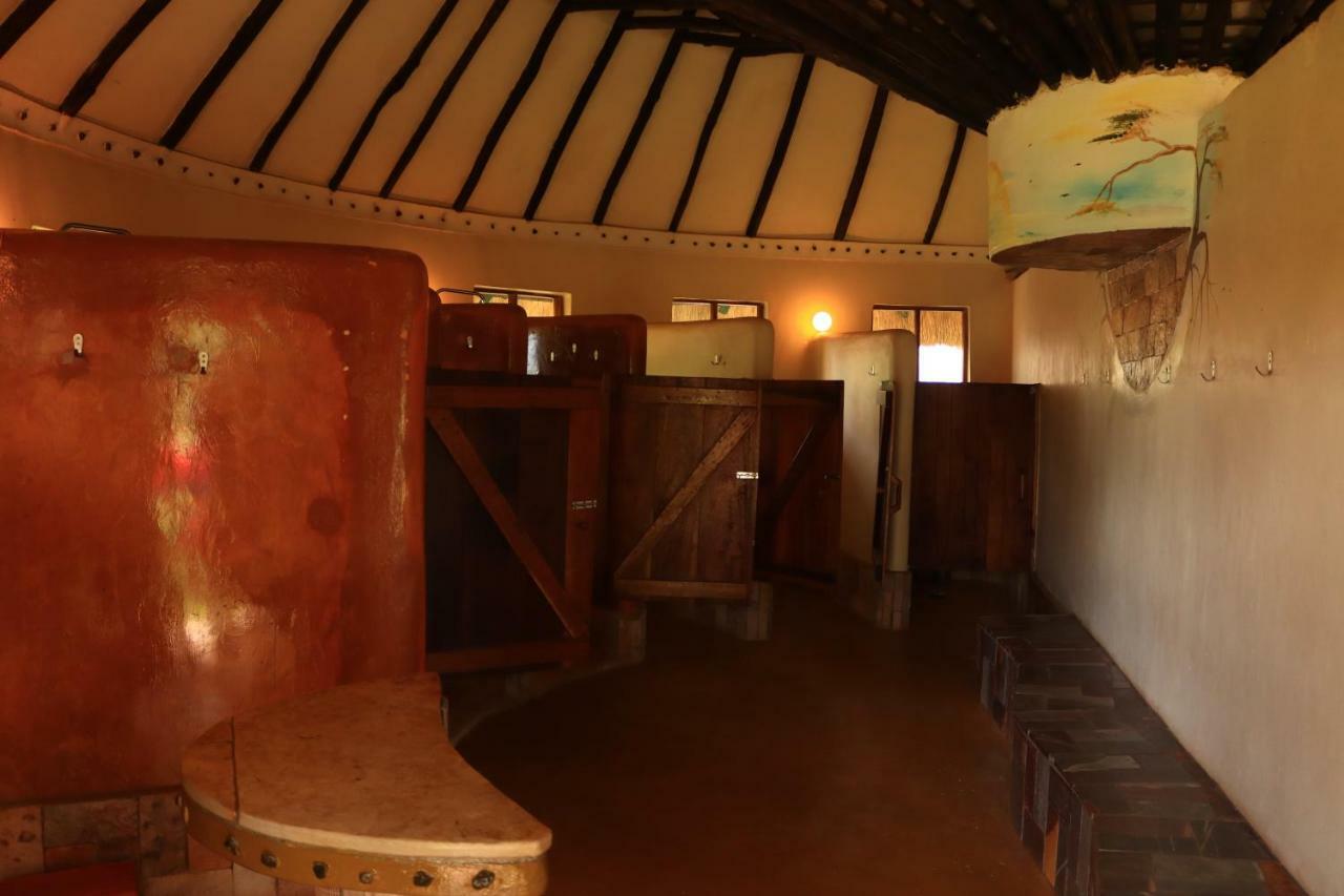 The Haven Hotel Jinja Bagian luar foto
